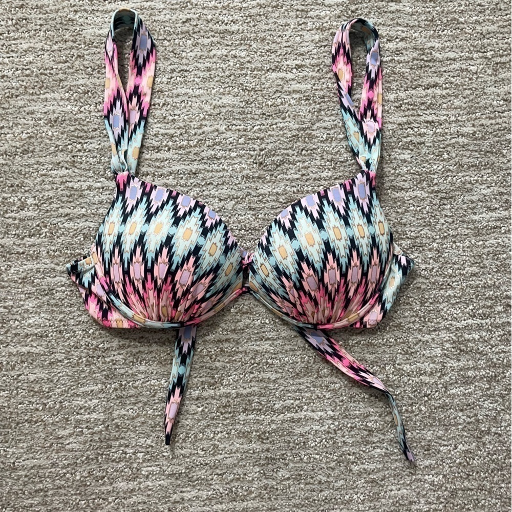 🚨 3 for $25 - Victoria’s Secret Bikini Top